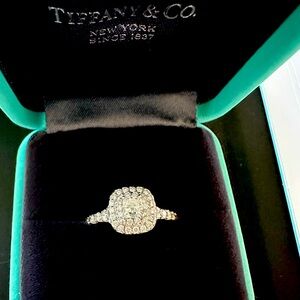 Stunning Tiffany & Co. platinum and diamond Soleste engagement ring